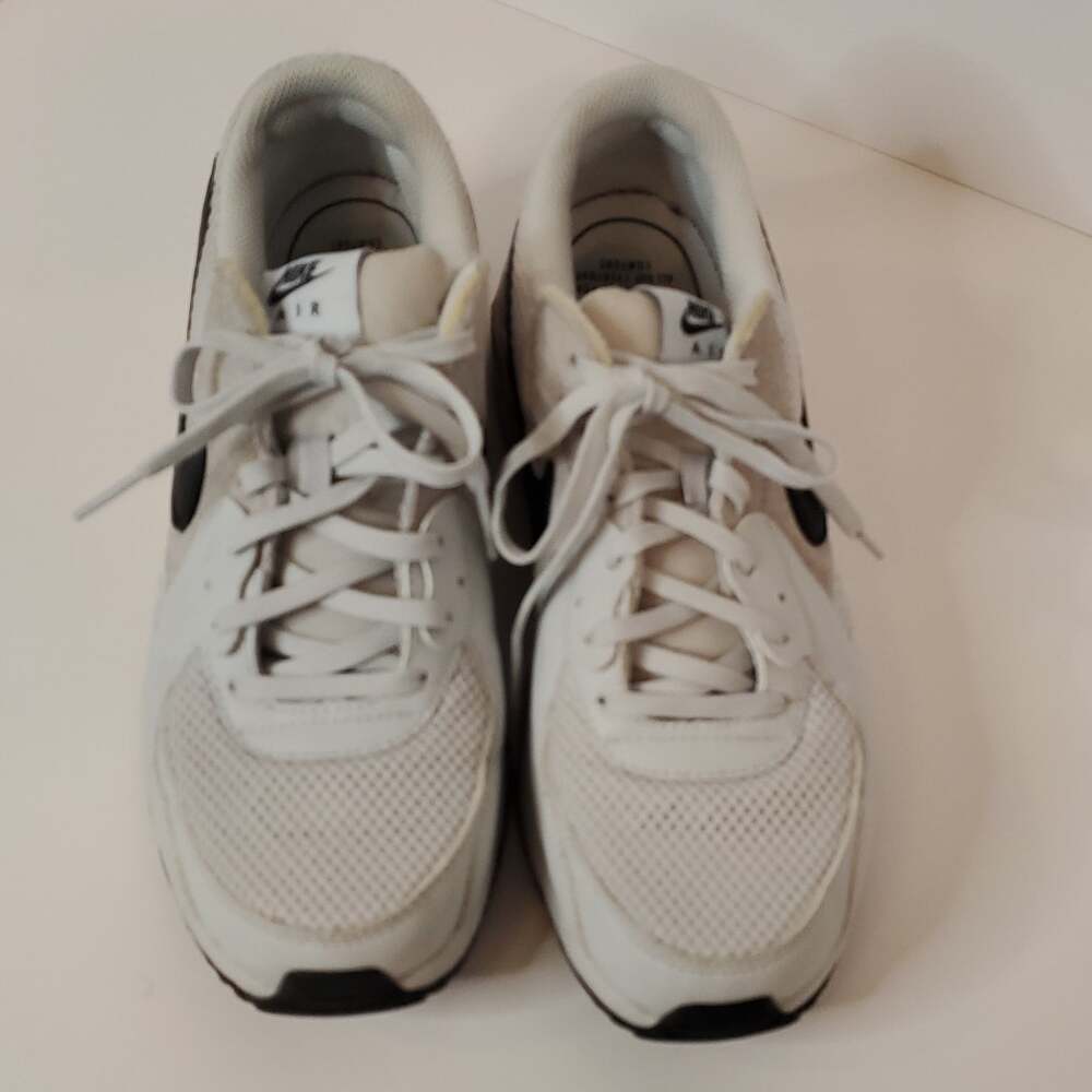 Nike - Picture 5 of 13